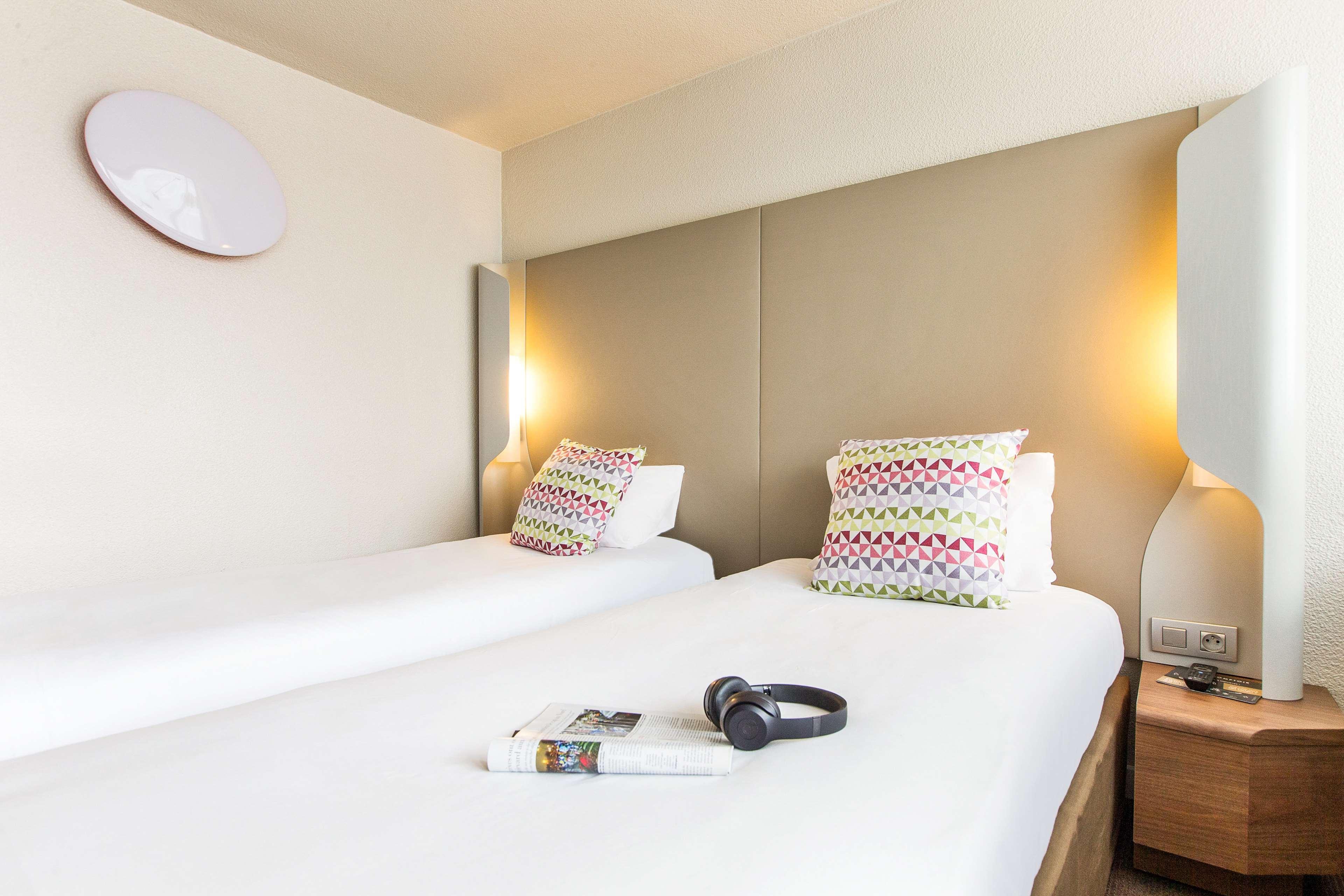 Kyriad Villeneuve Saint Georges - Hotel Renove Kültér fotó