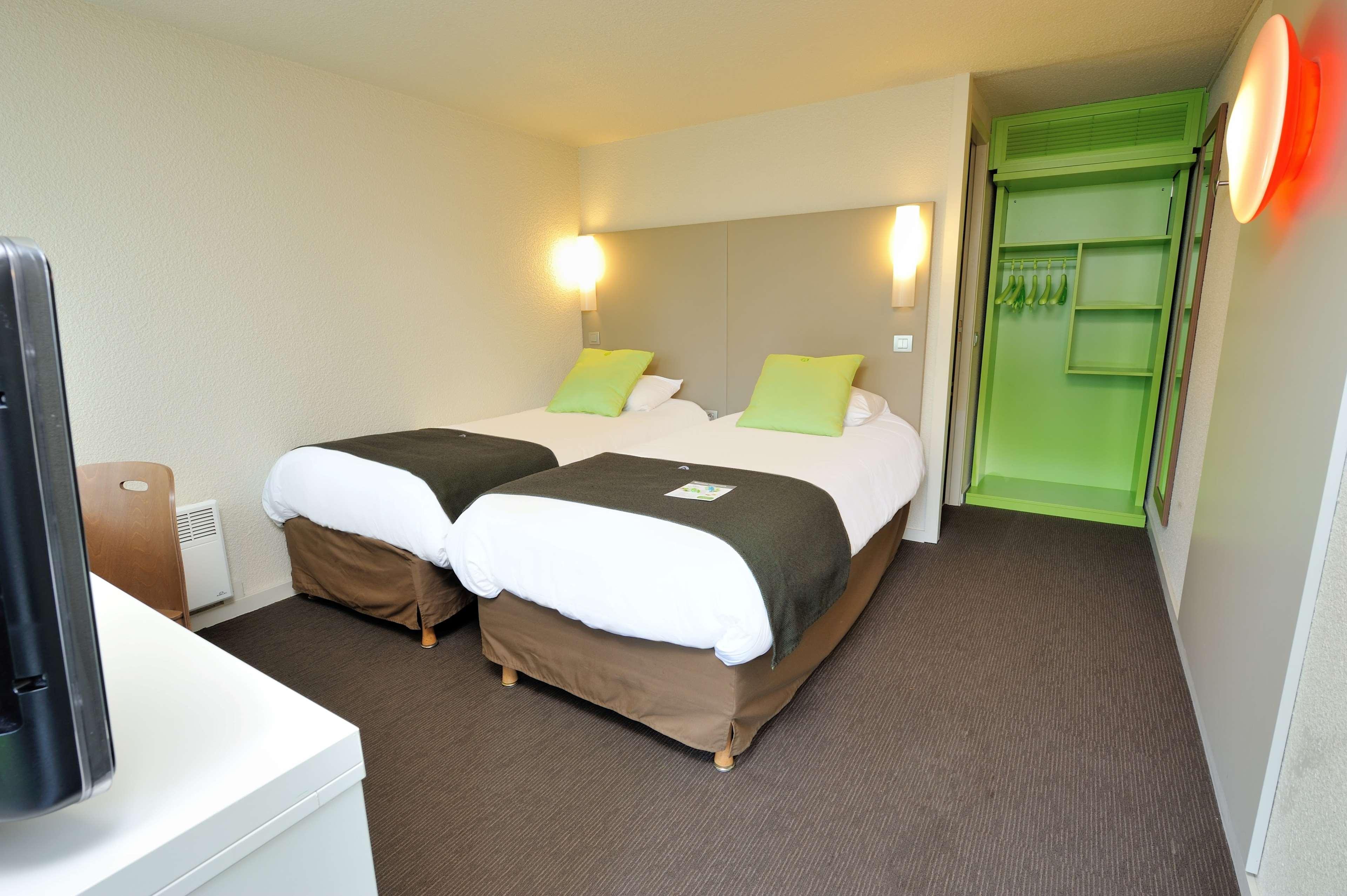 Kyriad Villeneuve Saint Georges - Hotel Renove Kültér fotó