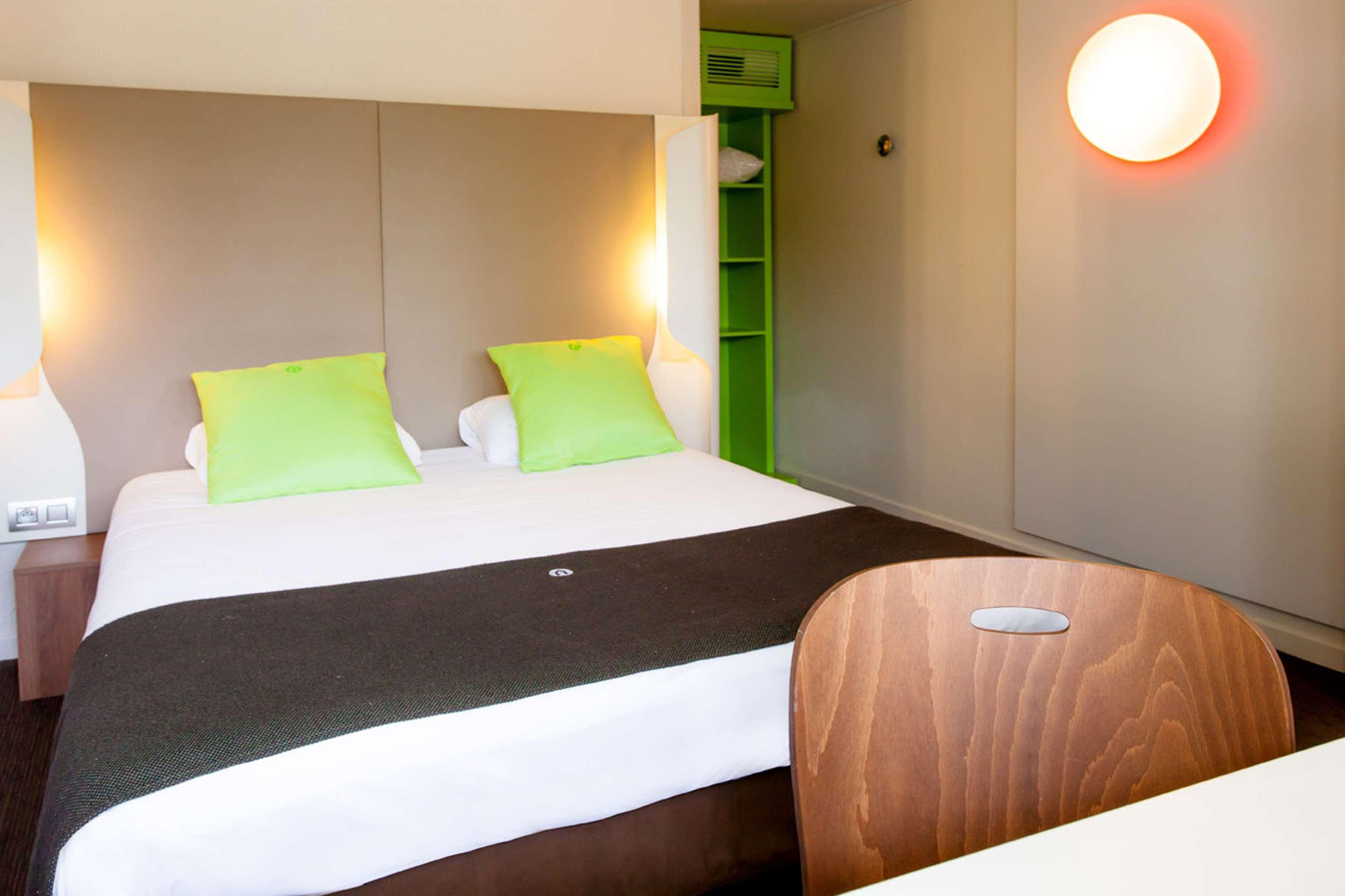 Kyriad Villeneuve Saint Georges - Hotel Renove Kültér fotó