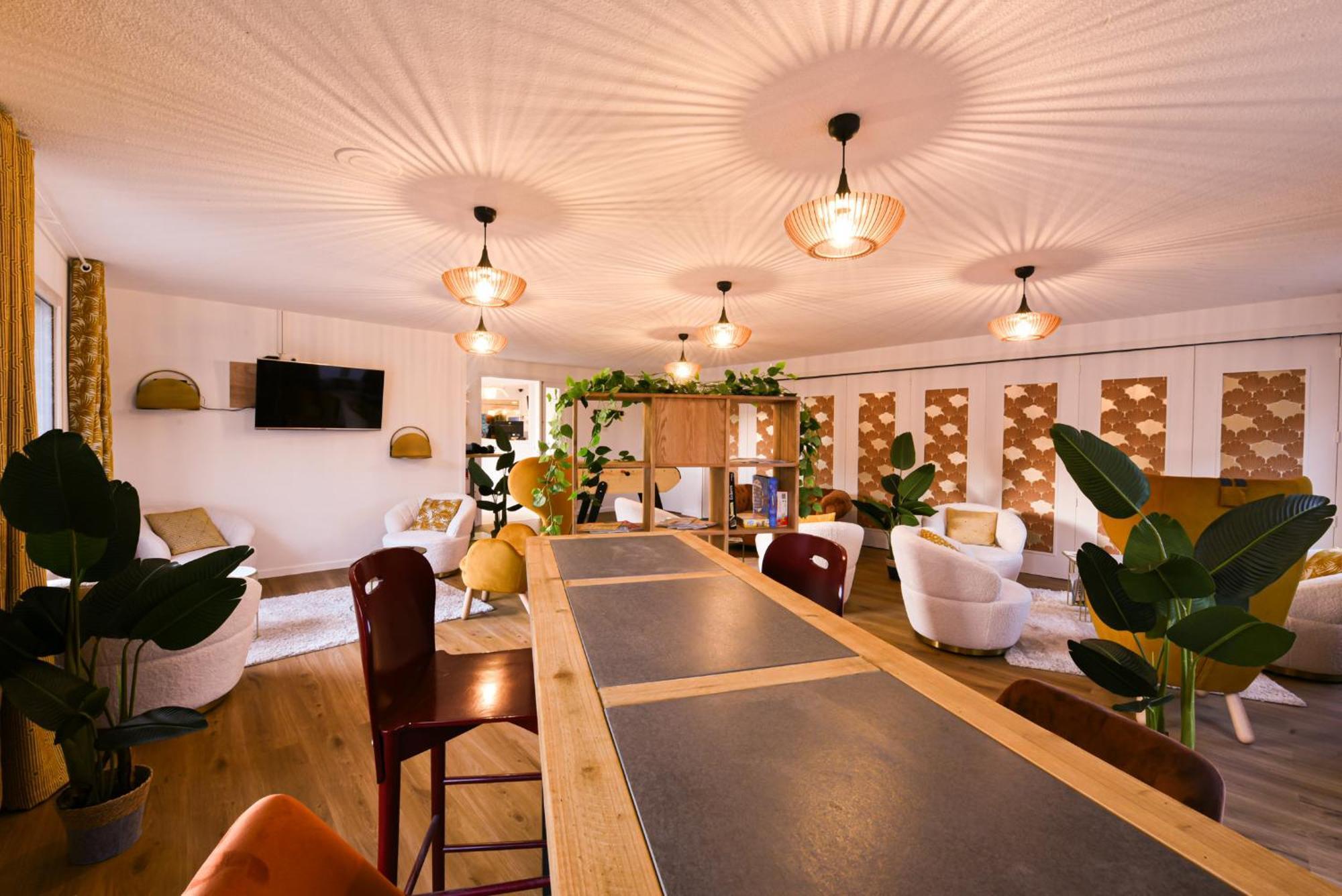 Kyriad Villeneuve Saint Georges - Hotel Renove Kültér fotó