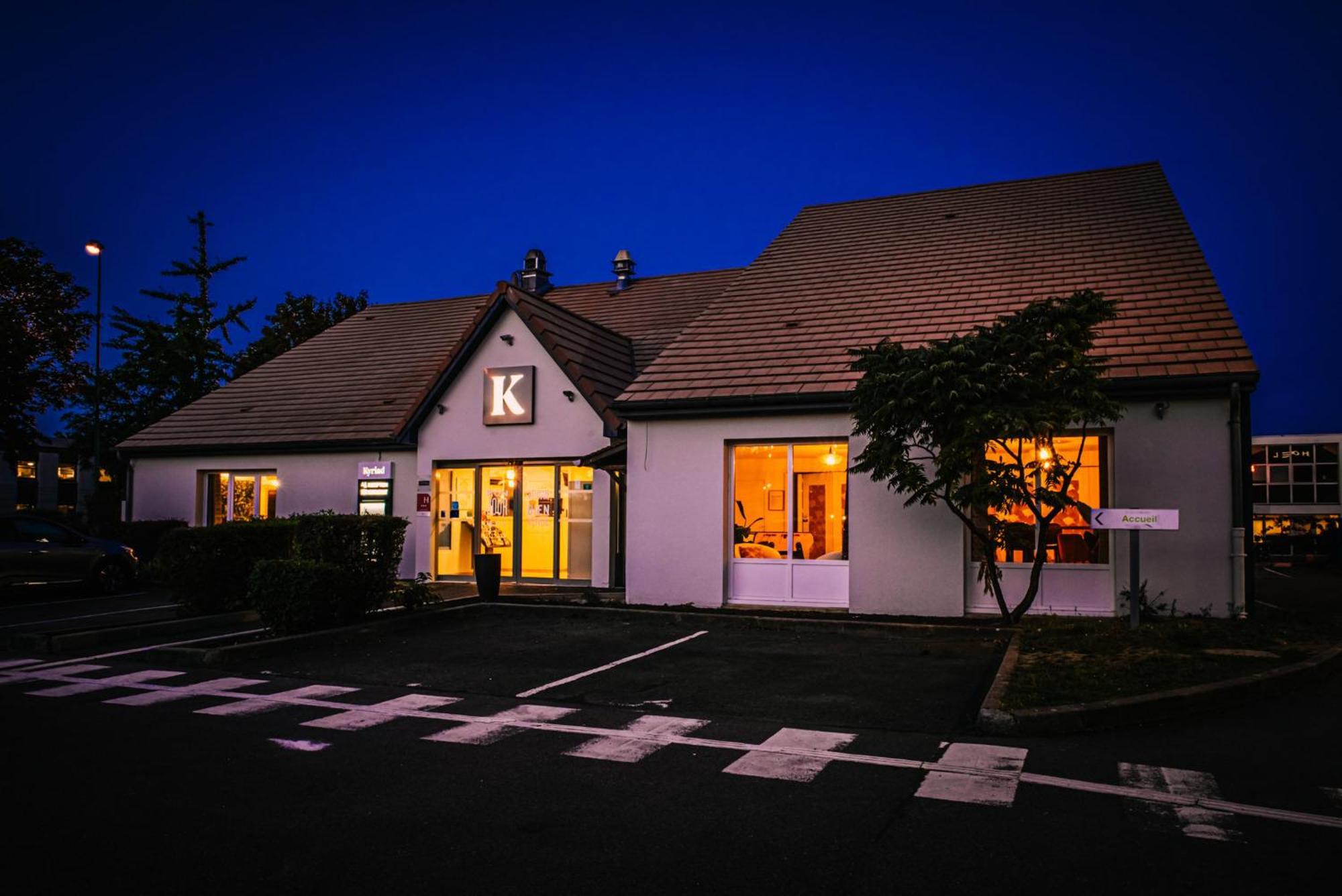 Kyriad Villeneuve Saint Georges - Hotel Renove Kültér fotó