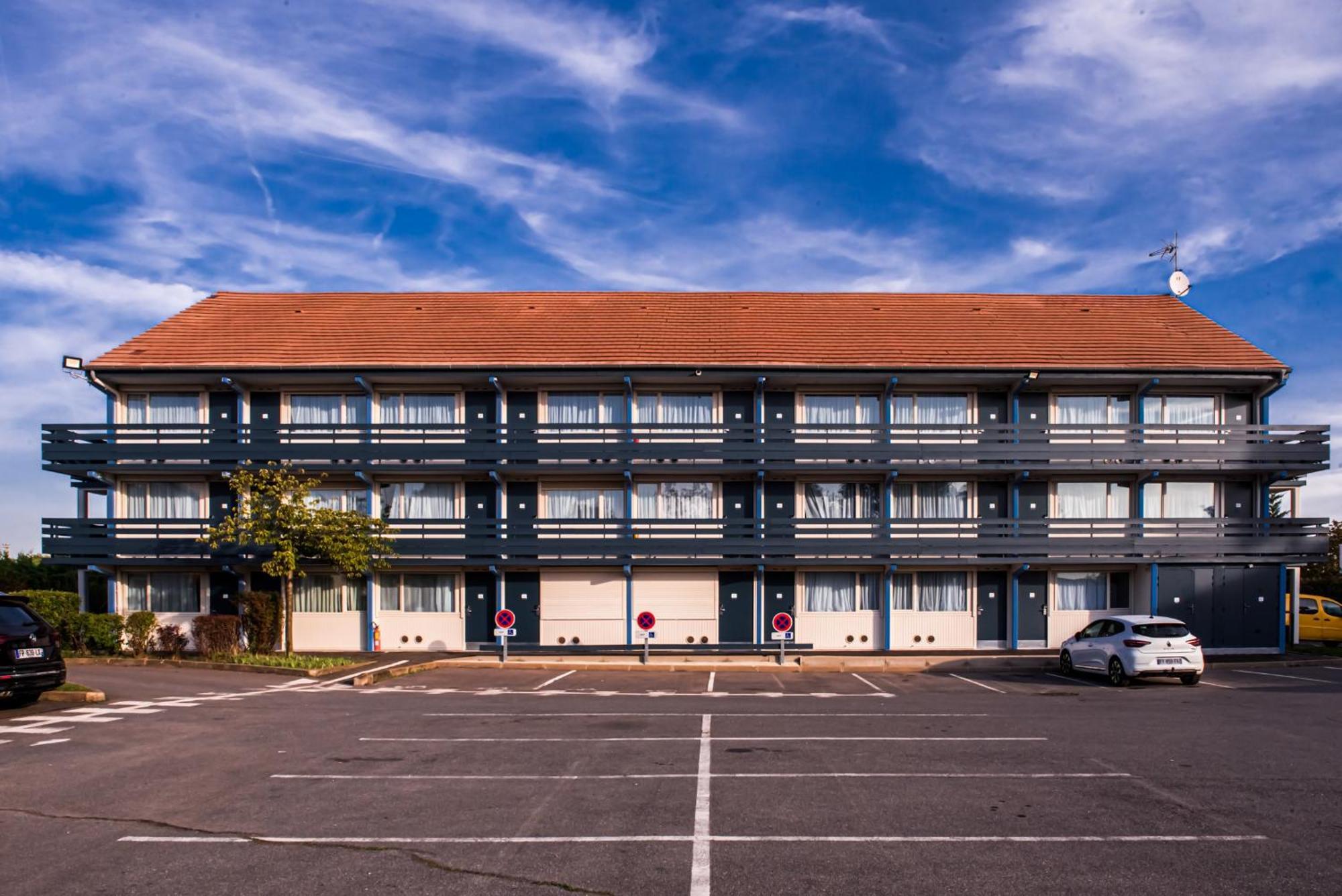 Kyriad Villeneuve Saint Georges - Hotel Renove Kültér fotó