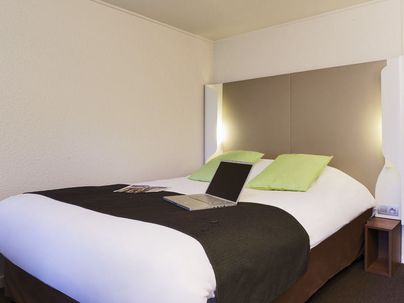 Kyriad Villeneuve Saint Georges - Hotel Renove Kültér fotó